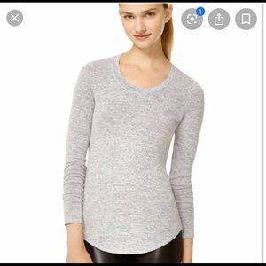 Aritzia Wilfred Diapason long sleeve t shirt